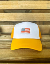 Load image into Gallery viewer, American Trucker Hat